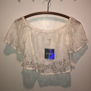 🌟 NWT Missguided white lace Bardot crop top